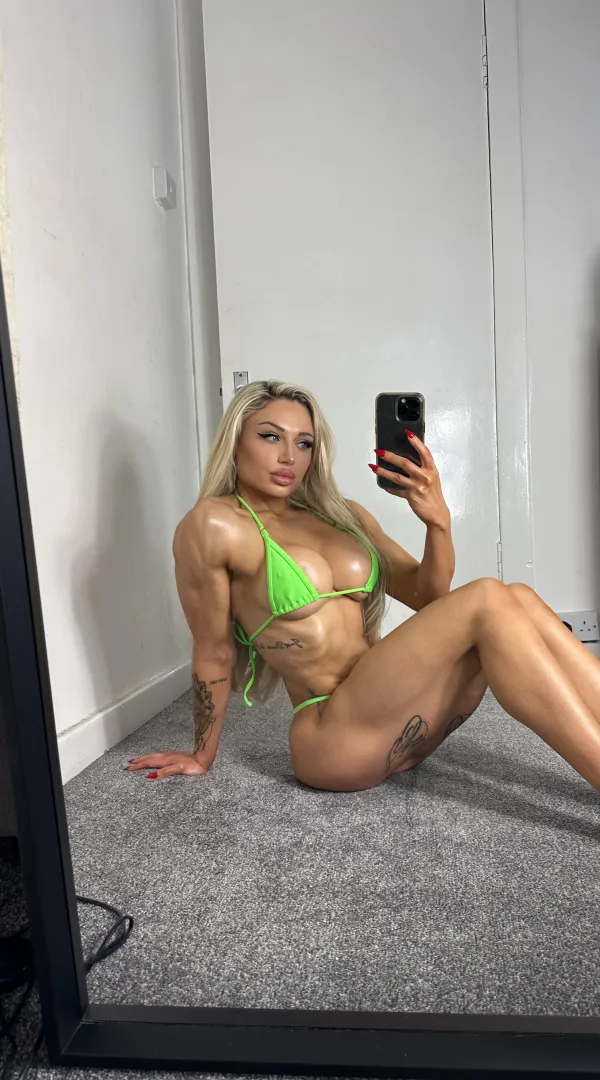 Do you want to have sex with a horny gym slut right now? ;)