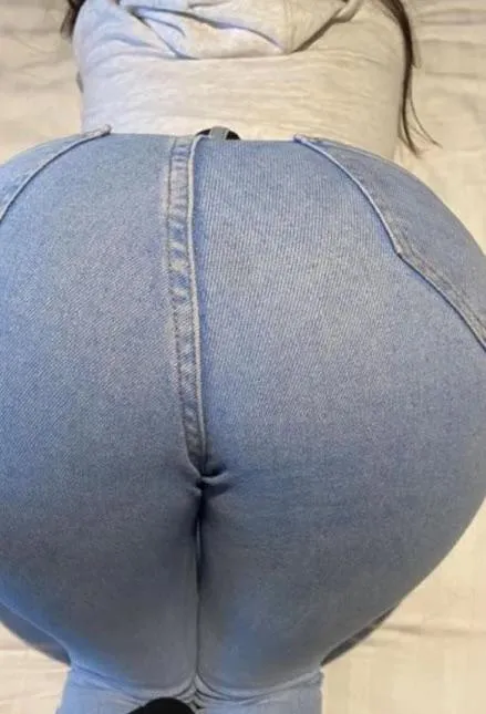 Does my ass look good in jeans?