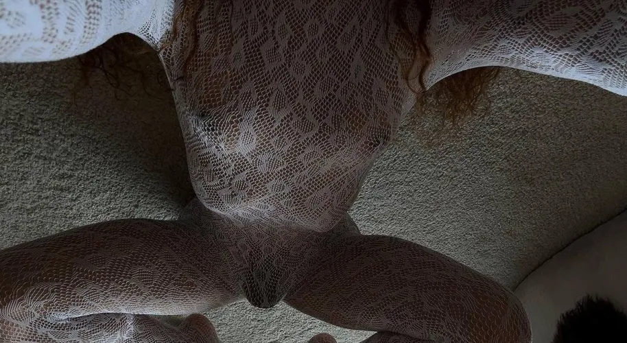 Does my bulge make u stop wandering?