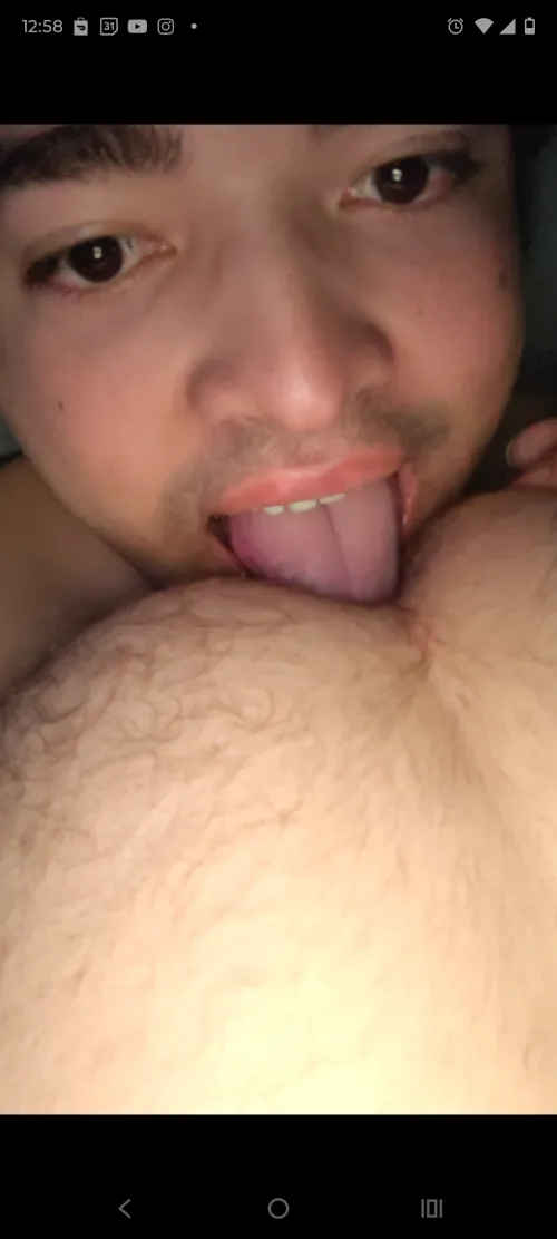 Does my tongue look good in his hole?