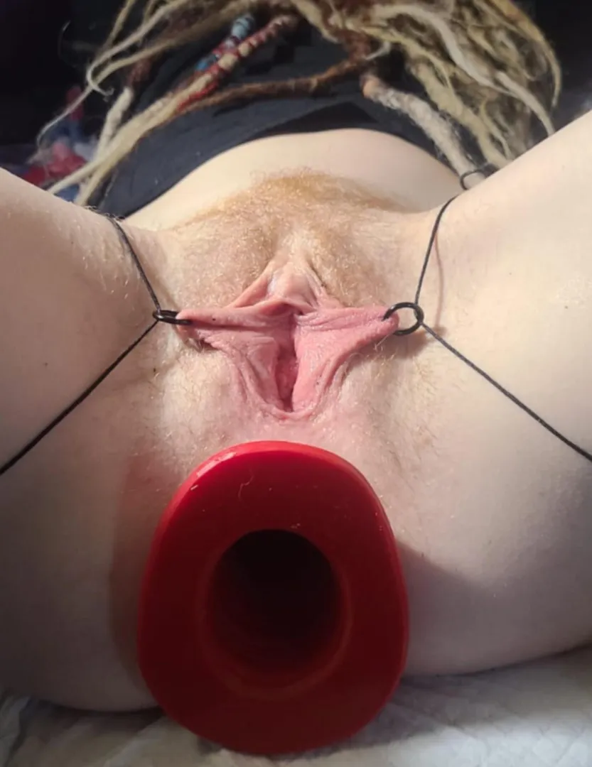 Does this look inviting to you ? What would you do with my hollowed out asshole?