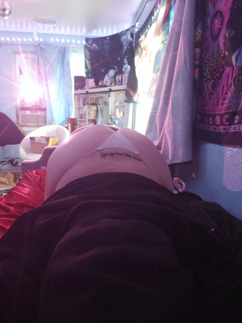 Domme/ seller with a new account, support me? Link in bio