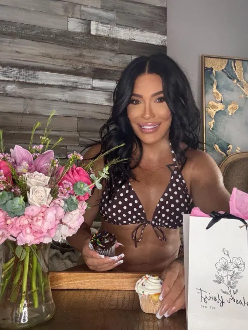 don’t act like you wouldn’t stare