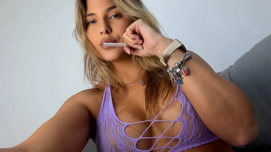 Don’t feel cold with a cigarette