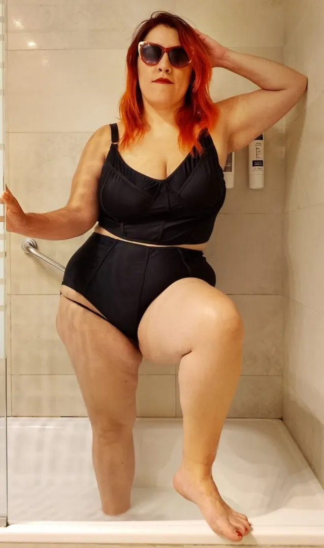 Don't say anything, just get on your knees and eat me