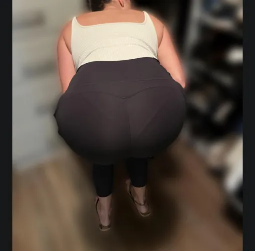 Don’t you wish your girlfriend had ass like me