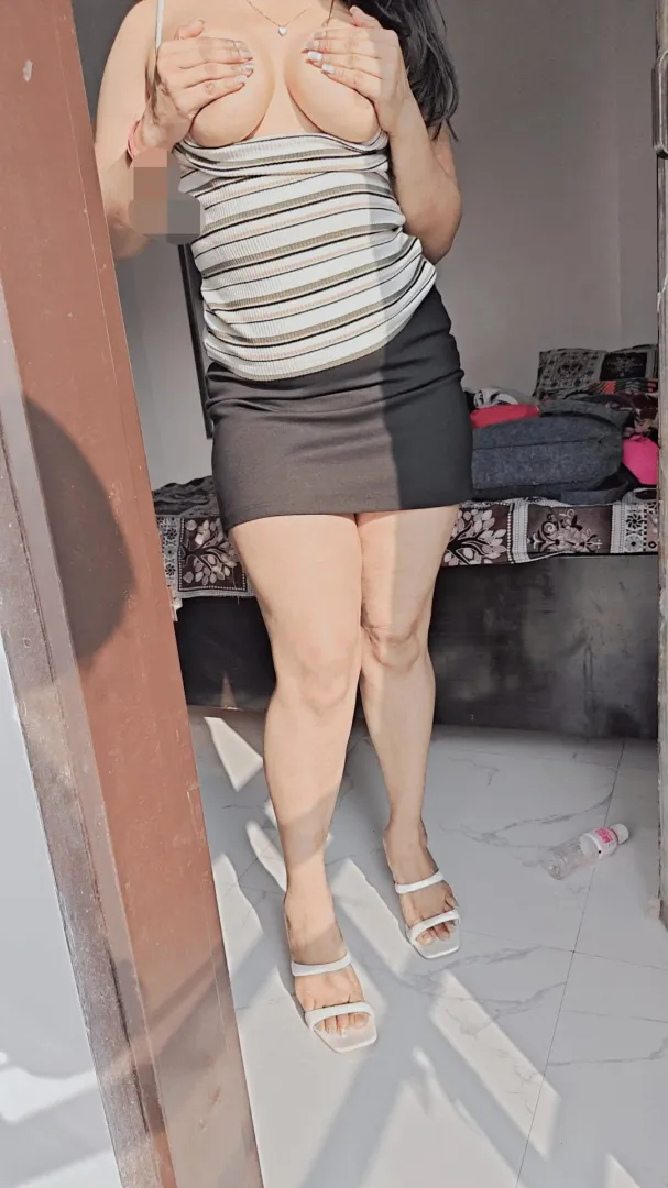 “Door open… what are you looking at? ”