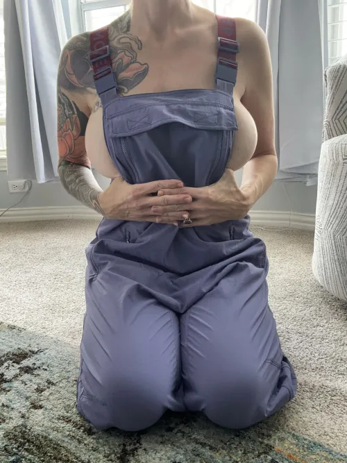 Double sideboob baby