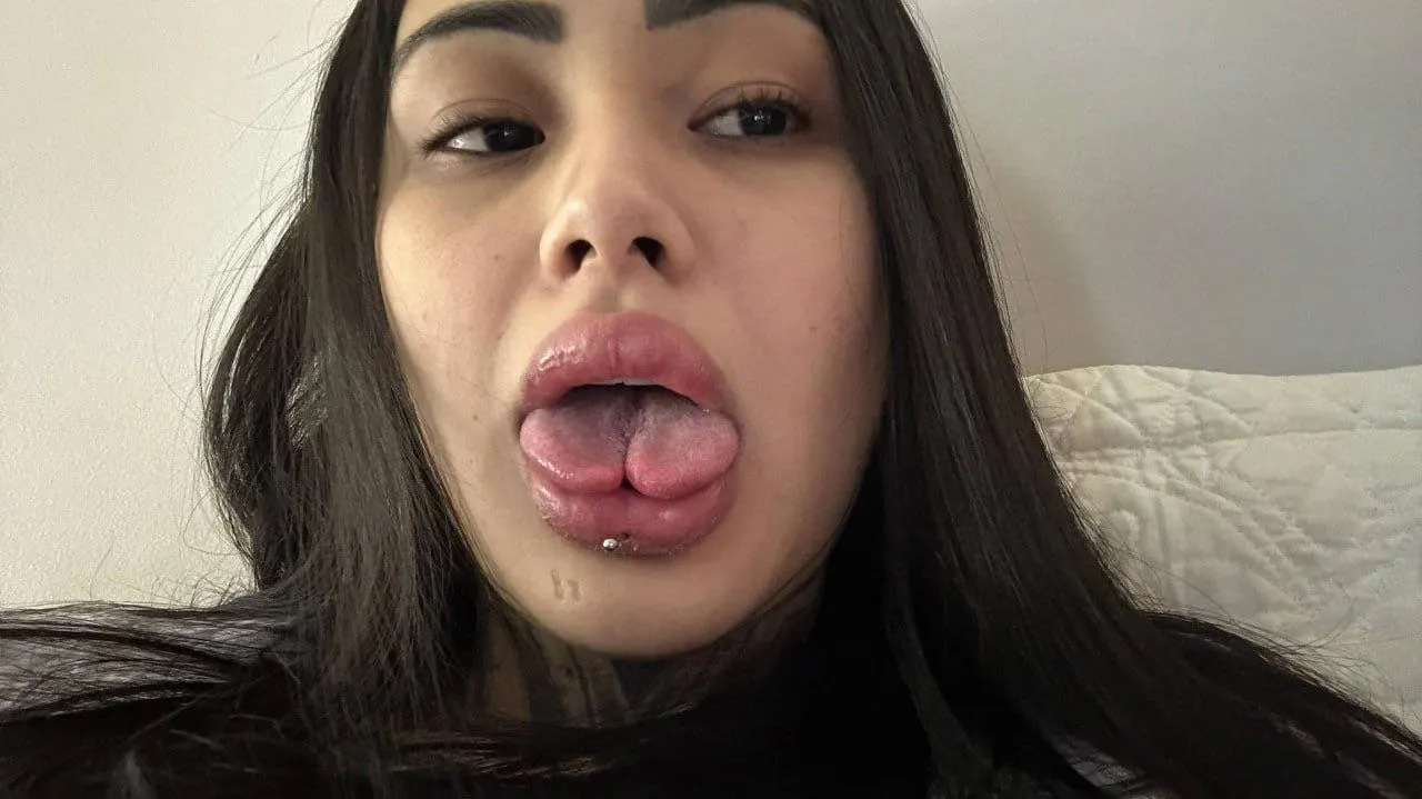 Double the tongue, double the fun wanna see how naughty I can be?