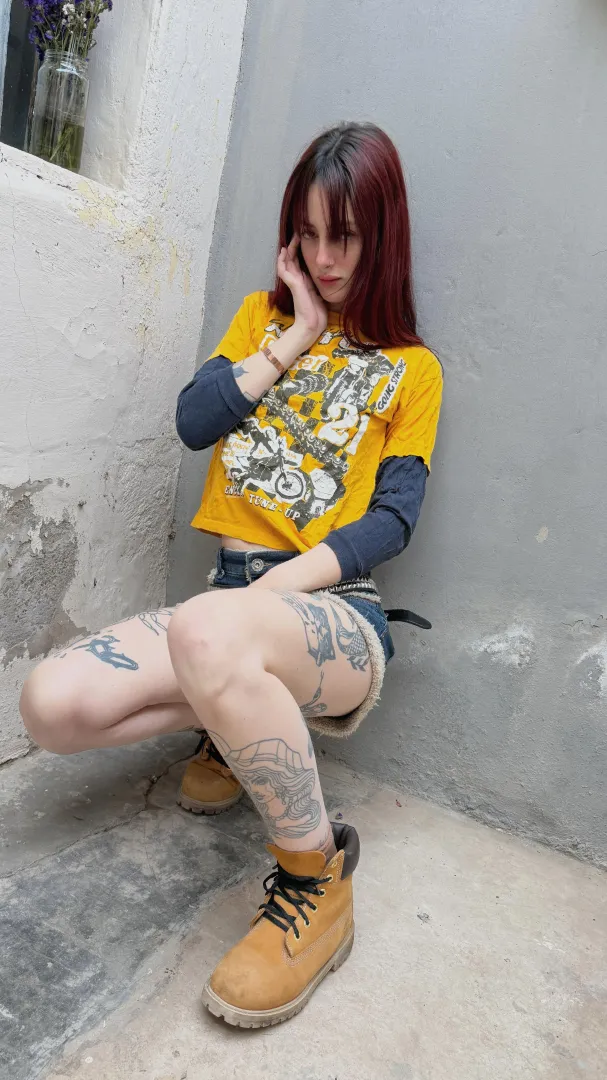 Down for fun if you can host reply me on lnsta: ,.lunaromes`.