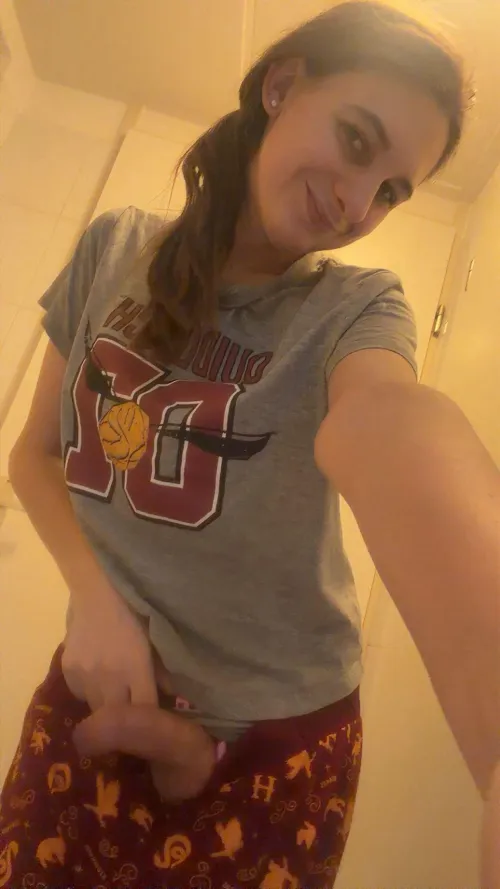 down on ur knees ass up were fixing my girl wand this morning hehe