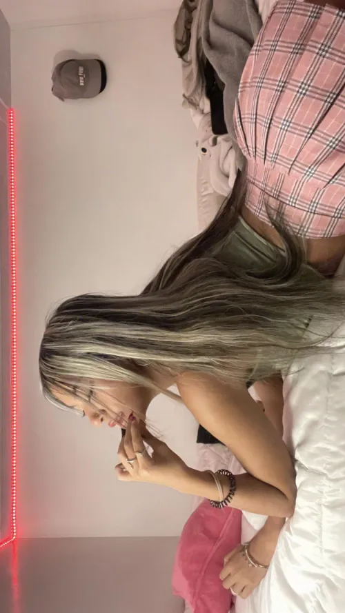 dreamin of daddy's cock under my skirt