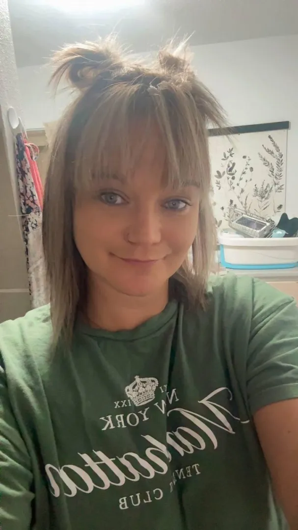 Drop a ❤️ you'd promise to masturbate every time I send u my nudes