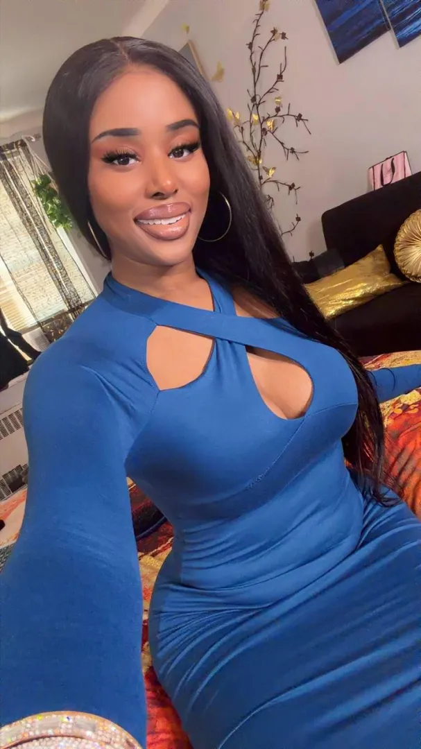 Drop your age if you’d go on a date with me ‼️