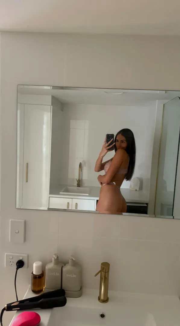 effortlessly distracting