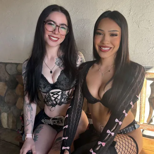 Ella and Mia