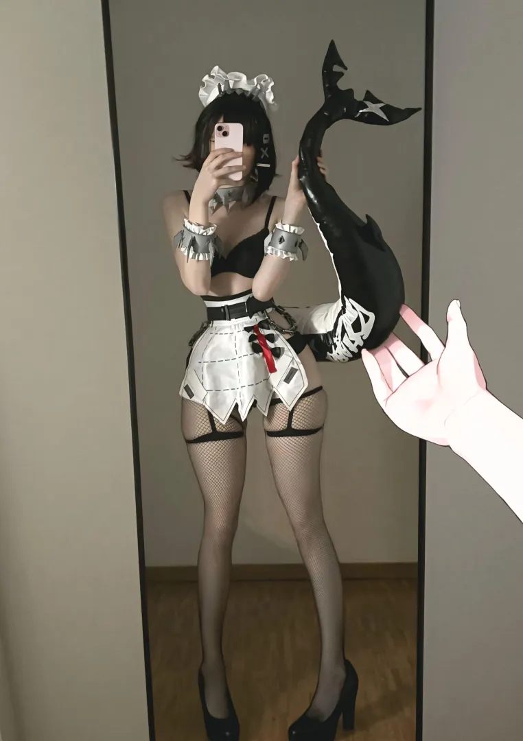 Ellen Joe activated Glacial Omen just to freeze your gaze on her skirt [F]