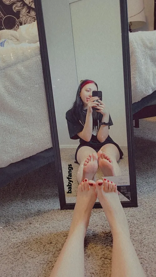 emo girl feet 