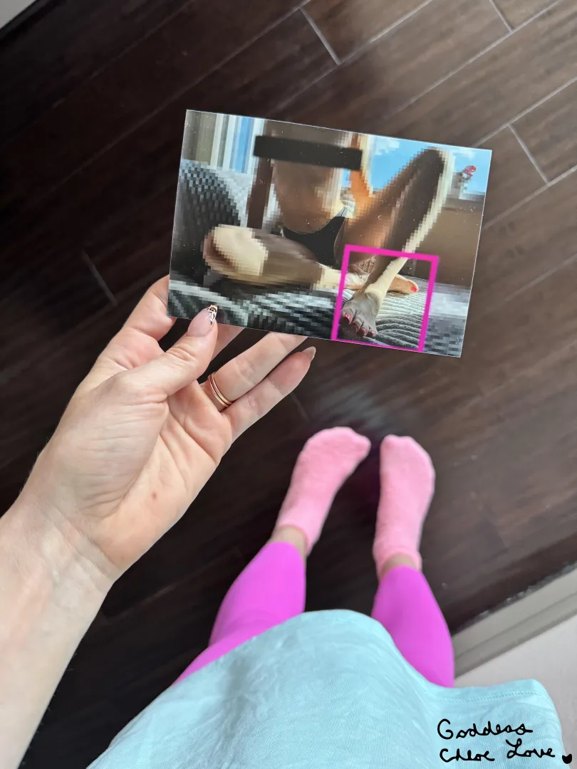 Even my physical photos are censored.. Only feet for you 