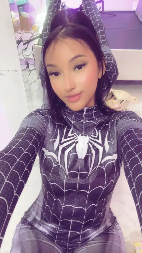 Even superheroes have a wild side. My web is ready to catch someone special tonight... are you ready to get tangled? ️️[samantakane]