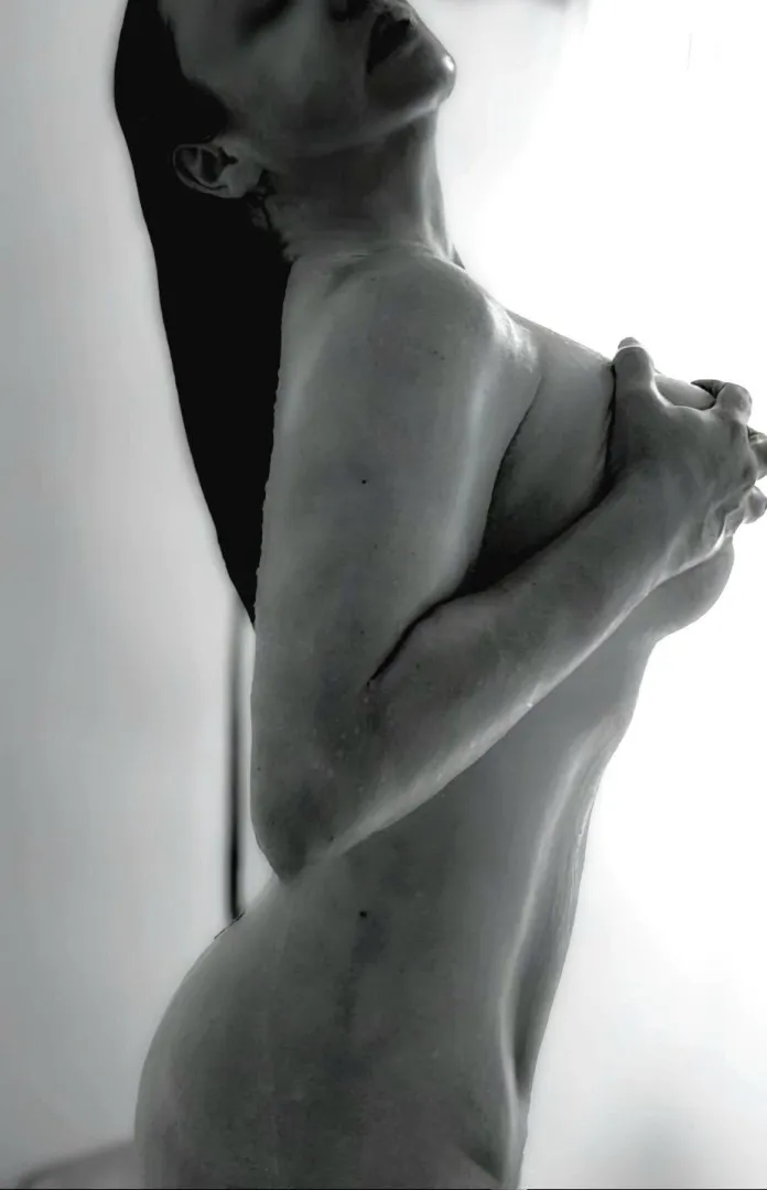 Everytime I second guess myself on posting a photo, y'all show me so much love... slowly showing more and more of me...  (Please be kind. So often people make cruel comments on my posts like this. If you don't like my body please just scroll)