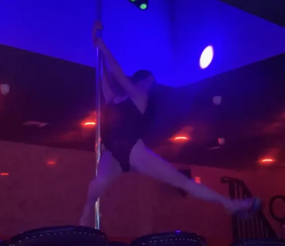 Ex ballerinas -> strippers read me ❤️