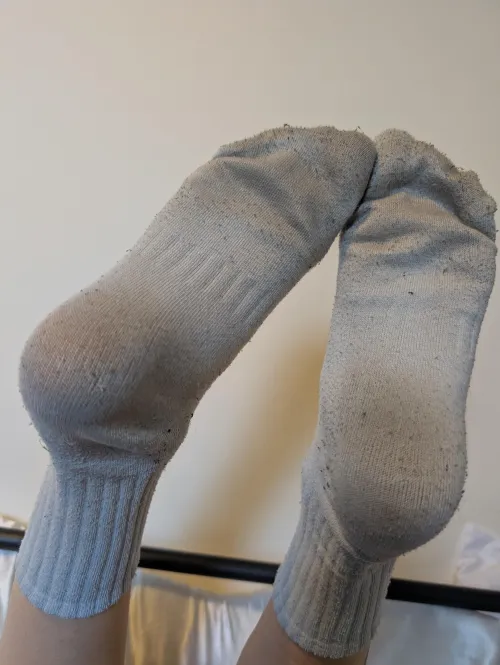 [F] 4 days wear, the smell will make you weak