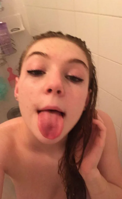 F20 who’s awake to see something? Just react