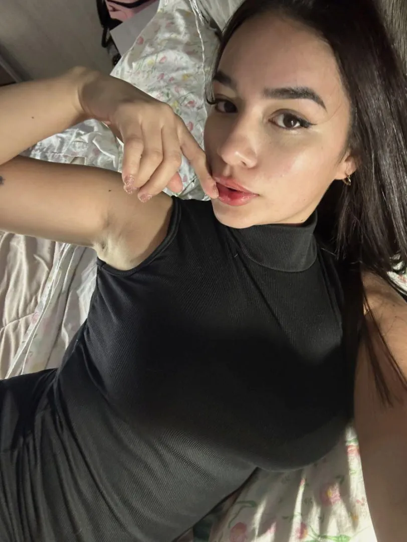 F22 Snp : alexandravinex Lit vanilla, pussy spread