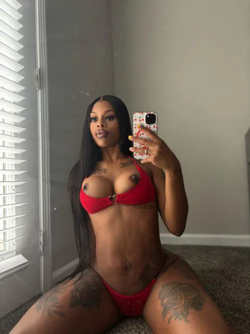 F24 DTF and ready for FaceTime sessions I am mobile