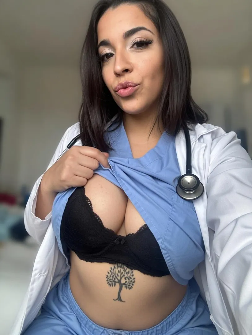 F27 - i sneak steamy pics at work just for ya, want to see what i got?