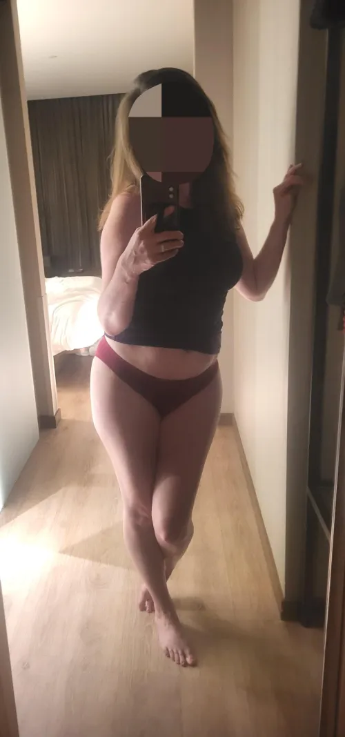 F4M - Hotwife Exploring a Fun, Respectful FWB Connection (35-55)