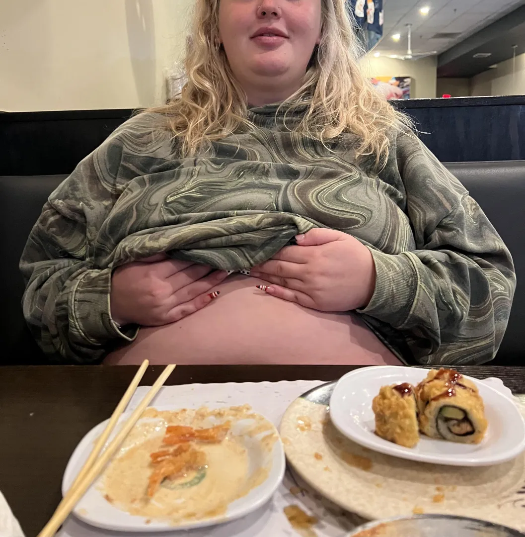 Feedee vs all you can eat sushi (I won🐷)