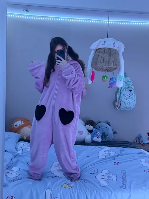 Feeling extra adorable and hoping papa notices me. (.  )