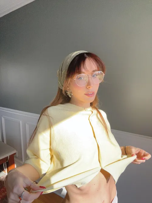 Feeling nerdy but cute [F]