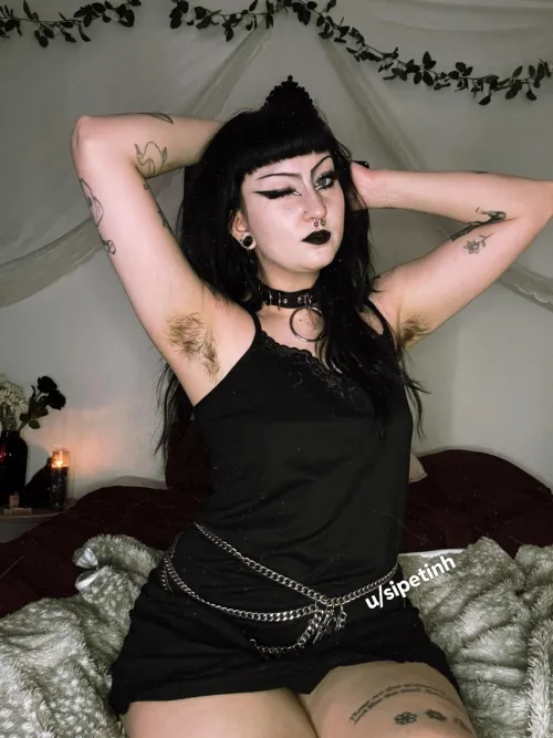 feeling very witchy on this fine evening