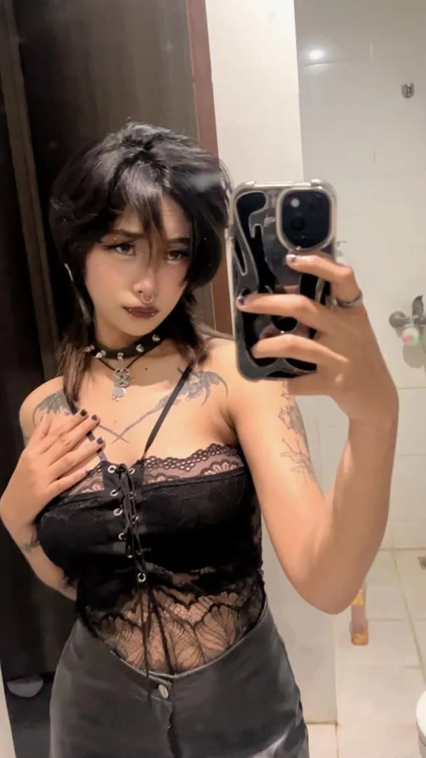 Felt pretty in this outfit 