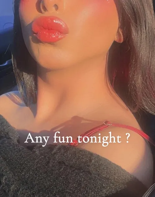 Femboy 23 looking for daddies