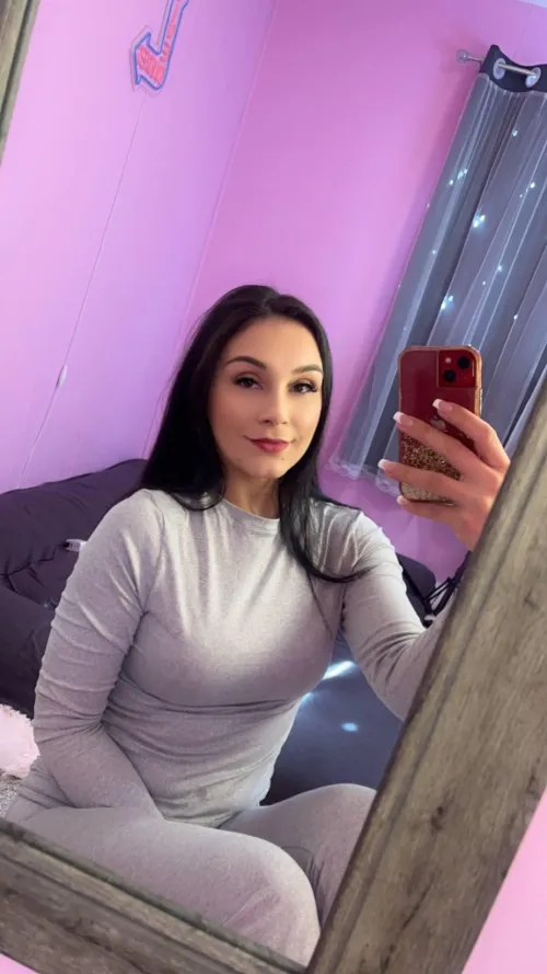 Fetish friendly, genuine loving [gfe] w/ me