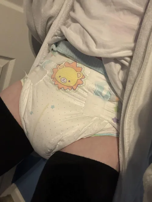 Finally trying Little Kings!!! Cant wait to see how much they hold >:3