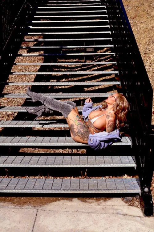 Fishnet bikini and sunshine