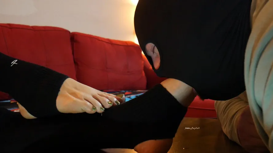 Fit it all in like a good boy