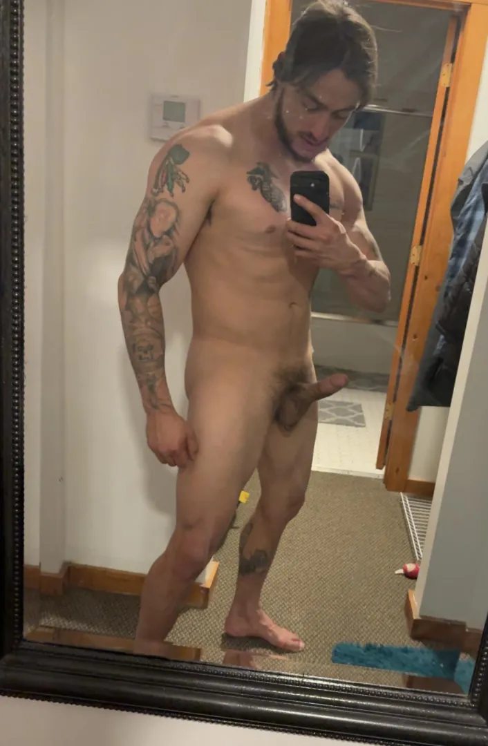 Fit, Thic and love to show. 