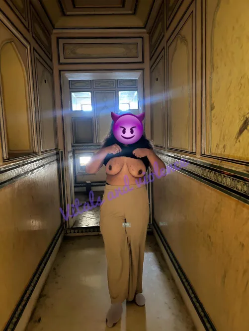 Flashing in forts make me horny 