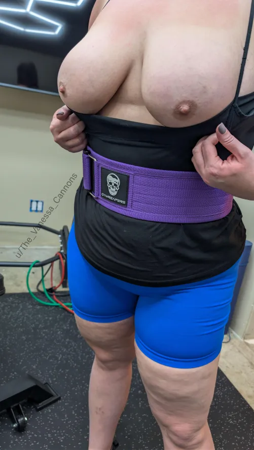 Flashing my Hoosier titties mid workout