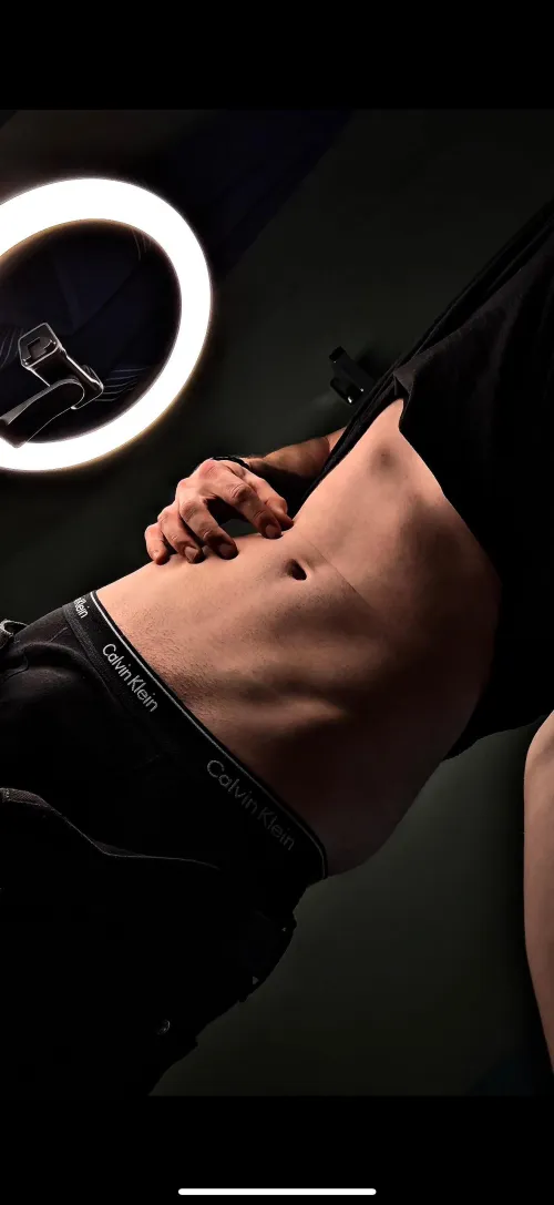 Flat stomach, slutty waist