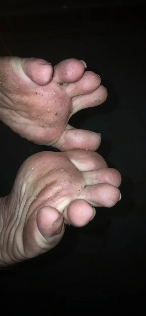 Foot Cleaner, Foot Cleaner!  Come quickly, I URGENTLY need my feet clean and a nail trim.