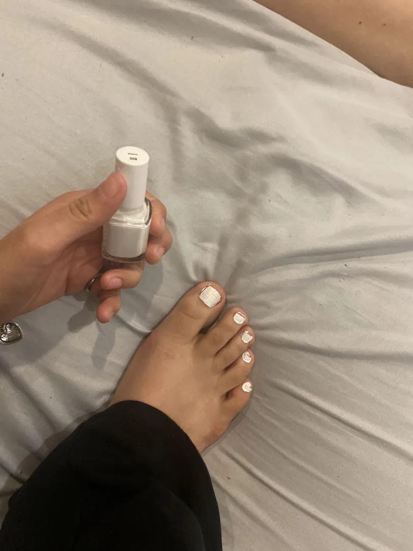 Foot content , footjobs , customs available