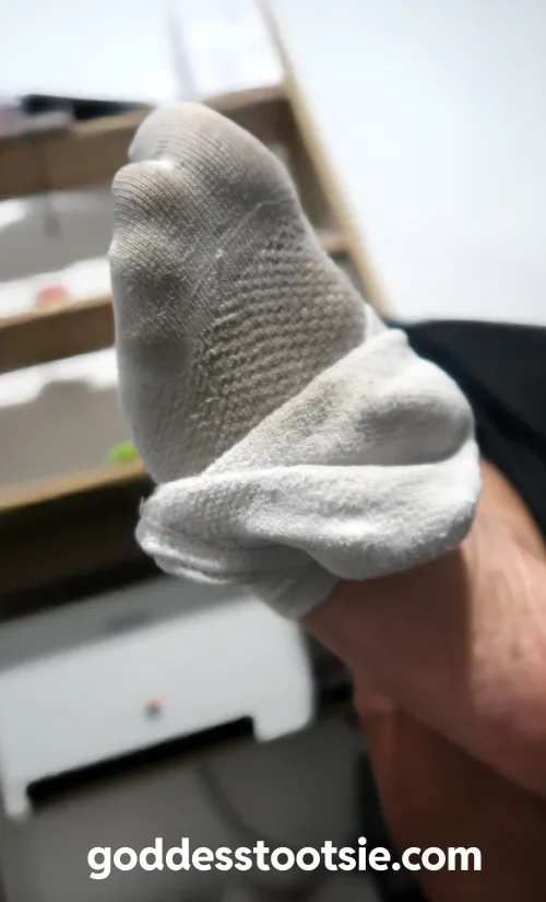 For first-times socks devotees seeking a composed, luxury experience where boundaries are clear and every moment is intentional.