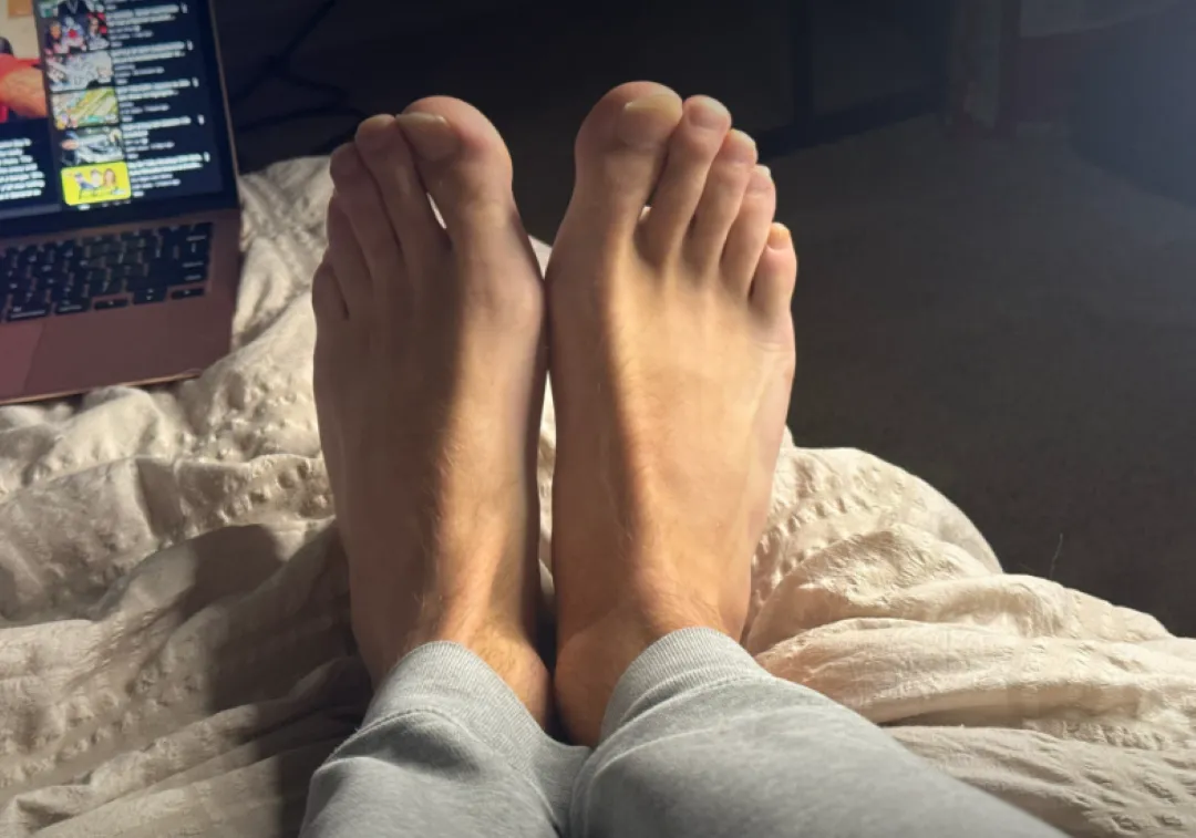 For the ones who appreciate a good pair of feet